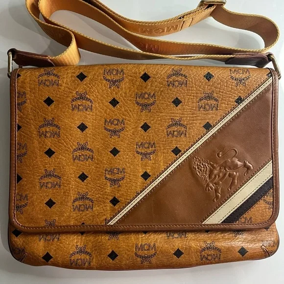MCM COGNAC VISETOS MESSENGER BAG - Picture 16 of 16